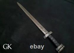High Carbon Damascus folded Steel Viking Sword Full Tang Handmade Razor Sharp HC