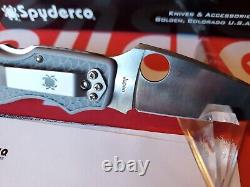 Couteau de poche pliant Spyderco Calypso Jr avec manche en FRN gris et lame SuperBlue