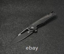 Couteau pliant CMB Made Knives avec lame en acier CPM S35VN et manche en titane/fibre de carbone de 3,75 pouces.