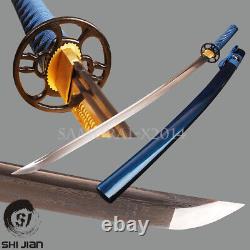L'épée japonaise Katana Blue Saya en acier au carbone plié, Ito bleu, lame brillante et tranchante.