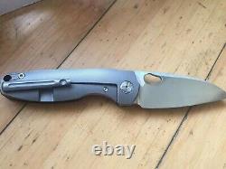 Twosun Carbon Fibre Titanium Front Flipper Pocket Knife Pliant Ts129-cf
